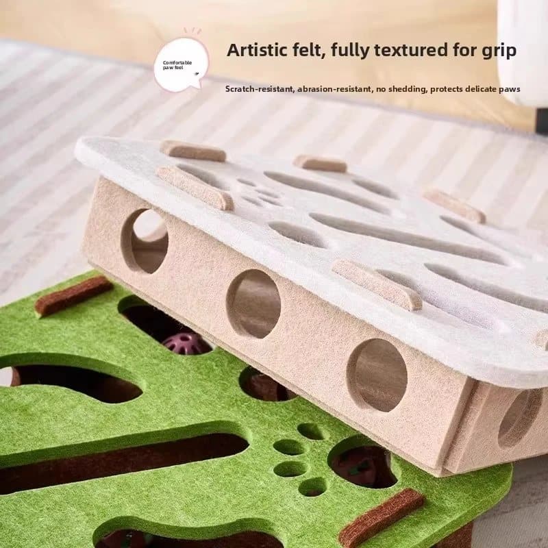 Puzzle Box con su tapa de fieltro blanco abierta